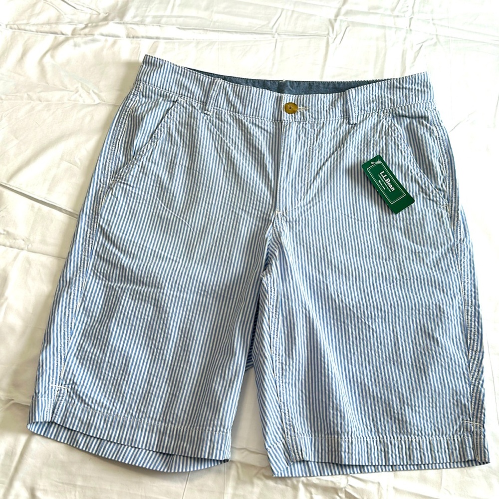 LL Bean Unisex Outdoor Specialties Stripes Blue and White Shorts NWT Size 6 Reg.